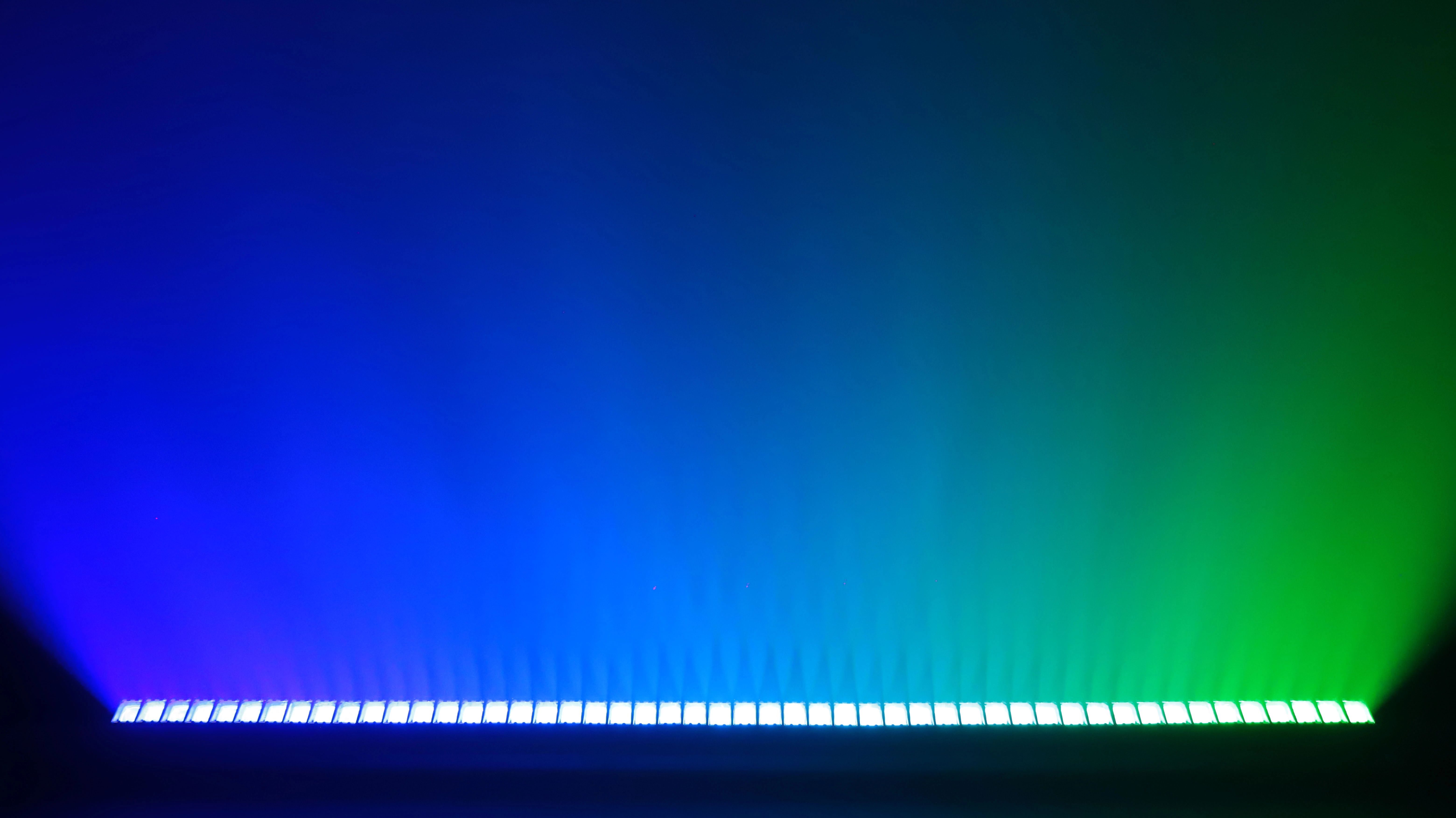 GML MEDUSA LED Motorized Linear Fixture wide field